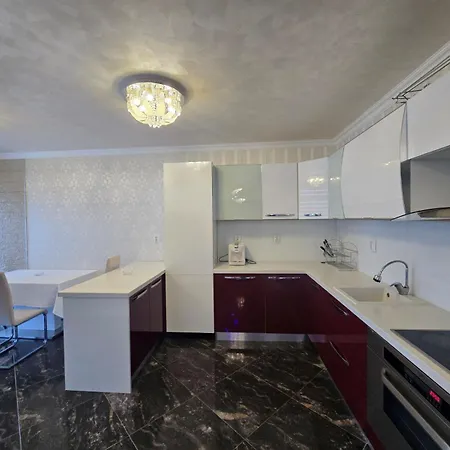 Family Complex Gallery - Sunny 3*