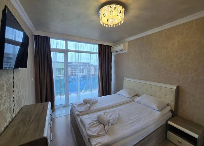 Family Complex Gallery - Sunny