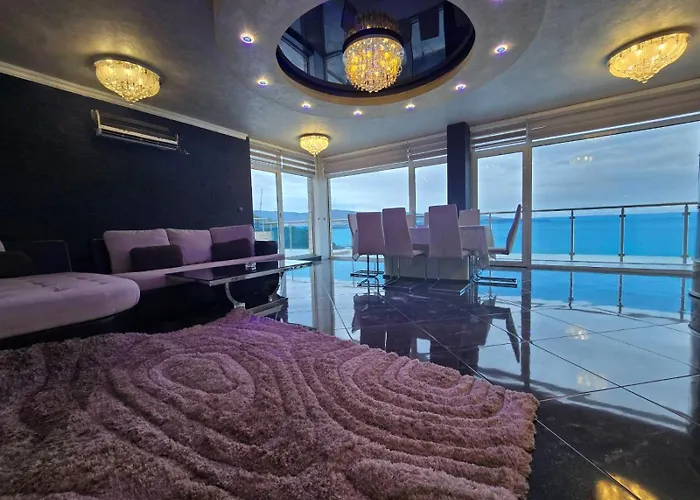 Family Complex Gallery - Sunny 3*