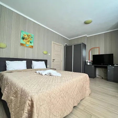 Hotel Family Gallery 3*